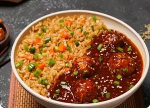 Chilly Paneer Gravy With Veg Fried Rice