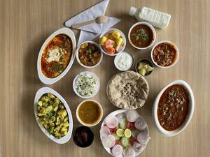 Pramukh Special Thali