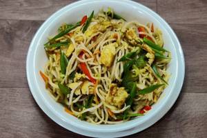 Egg Hakka Noodles
