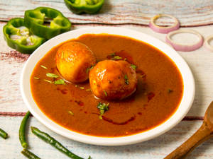 Egg curry ( 2 pcs )