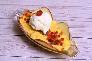 Fruit Salad With Vanilla Icecream