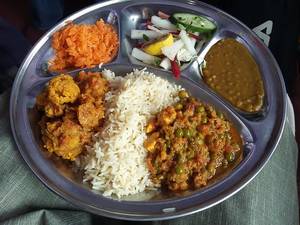 Matar paneer platter