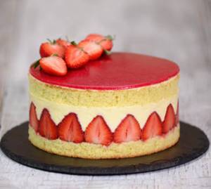Strawberry Cake ( 3 Pound )