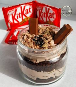 Kitkat cupcake [2 pieces]