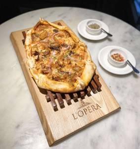 Chorizo & Chicken Pizza