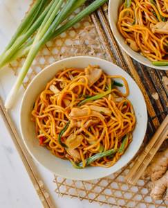 Ginger Noodles [Chicken]