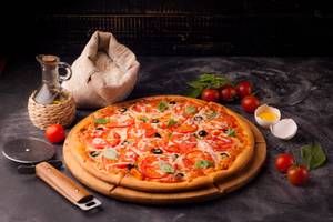 Tomato pizza