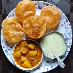 Aloo Poori Combo