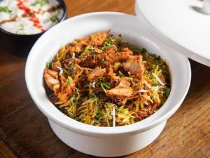 Chicken Tikka Biryani With Papad & Raita
