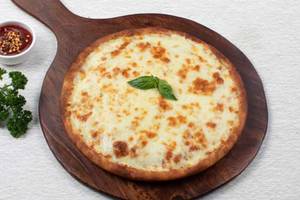 Double cheese margherita pizza