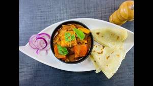 Tawa Roti with Paneer Masala