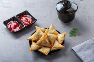 Sada Samosa
