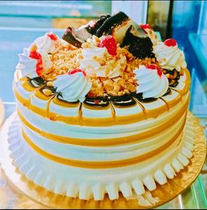 Butter Scotch Fresh Cream Cake [Eggless]