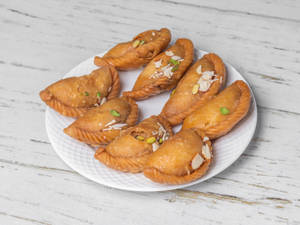Ghujia