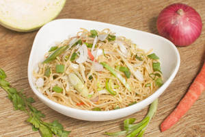 Veg Hakka Noodles