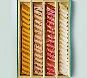 Four Line Fancy Sweet Gift Box