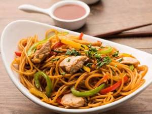 Schezwan Chicken Noodles
