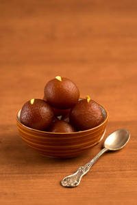 Desi Ghee Garam Gulab Jamun [3 Pcs]