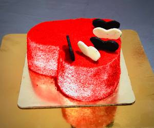 Spl Red velvet Heart Shape cake