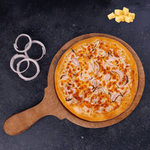 Onion Cheese Margarita Pizza
