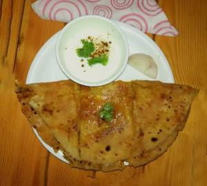 Aloo Paratha with Curd
