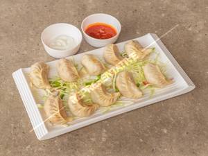 Veg Momo (10 Pcs)