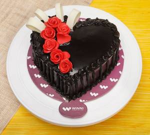 Eggless Lovely Heart Shape Chocolate Cake[450 Gms]