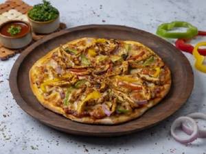Chilli Garlic Spicy Chicken Pizza