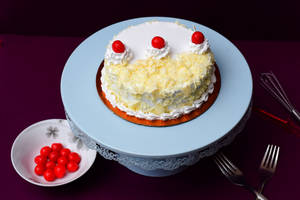 White Forest Eggless Cake
