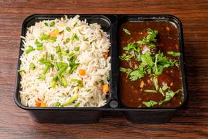 Veg Fried Rice + Chili Paneer [4 Pcs] With Thums Up[250 Ml]
