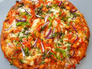 Chilli Paneer Pizza    [7 inches]