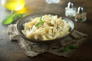 Cheesy White Sauce Pasta