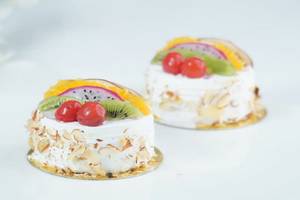 Eggless Fresh Fruit Pastry