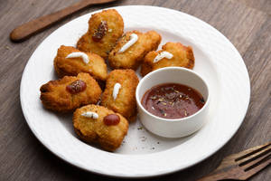 Chicken Nuggets (4 Pcs)
