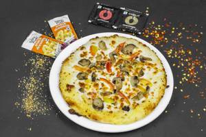 Tomato and Mushroom Pizza