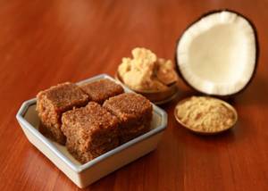 Coconut Burfi - Jaggery (8 Pcs)