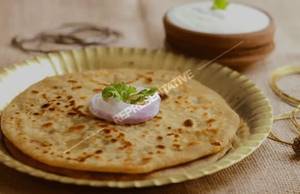 Aloo pyaza paratha