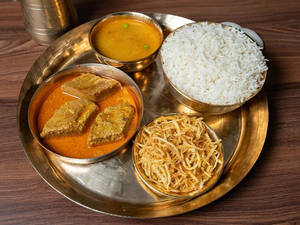 Dhoka-r-dalna (3 Pcs) Mini Thali