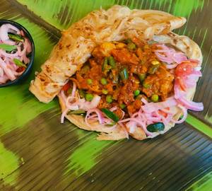 Veg Stuffed Potli Parotha (Kizhi Parotha)