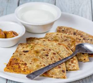 2pc. Aloo Parantha with Amul Butter And Curd