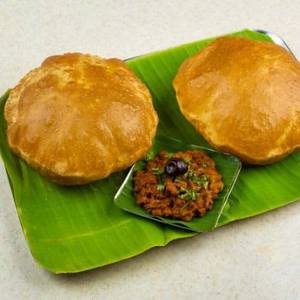 Poori With Kothu Kari