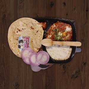 Kadai Paneer Roti Combo