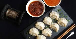 Chicken Steamed Momos ( 8 Pieces )
