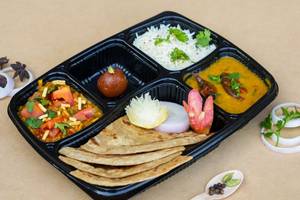 Sev Tamatar Thali