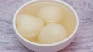 Sponge rasgulla [2 pieces]