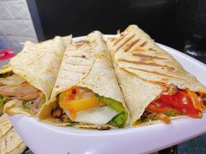 Cheesy Egg Wrap 
