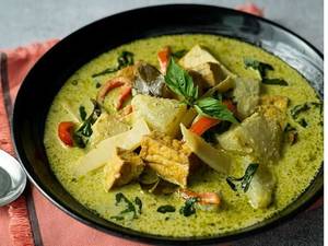 Veg Thai Green Curry With Rice