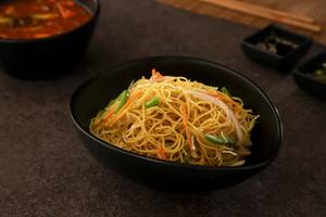 Vegetable Hakka Noodles