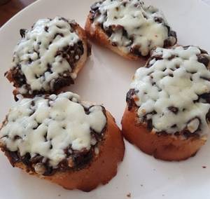 Mushroom Crostini