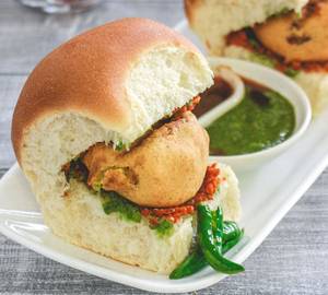 Jumbo vadapav